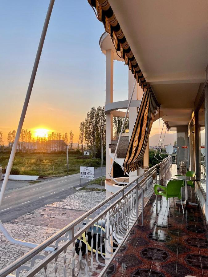 Hotel Nicola เลเจอ ภายนอก รูปภาพ